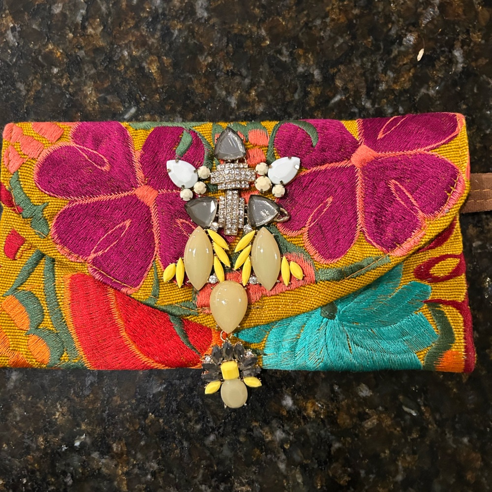 Floral Embroidered Clutch - Multicolor